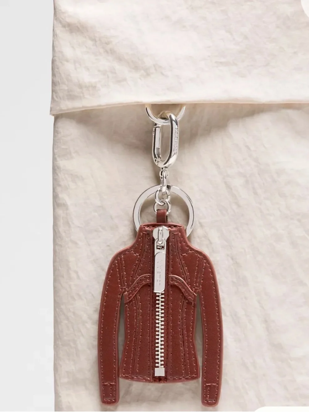 NWT LULULEMON DEFINE JACKET KEYCHAIN!